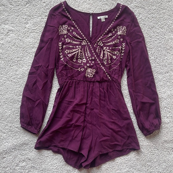 Floral Romper New - Picture 1 of 4